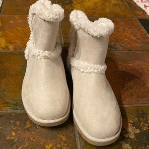 Makalu Boots women’s size 7.5 new